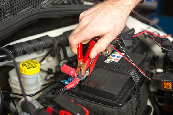 Empresas que reciclam baterias de carro