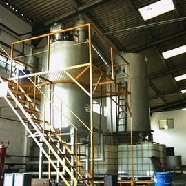 Recuperação de solventes por destilação